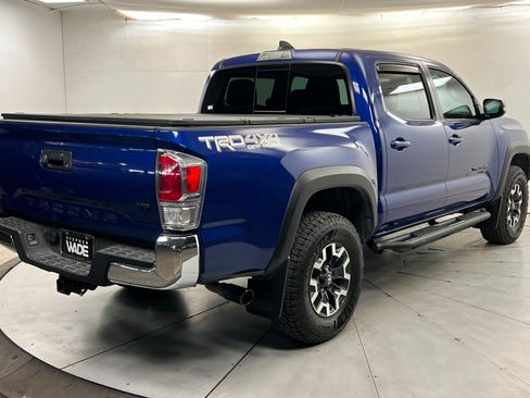 Used 2023 Toyota Tacoma TRD Off-Road w/ Black Out Package (TMS) AWD/4WD image 4