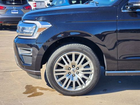 Certified 2024 Ford Expedition Limited image 9