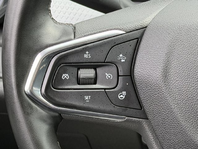 Used 2025 Chevrolet Trax LT w/ LT Convenience Package FWD image 13