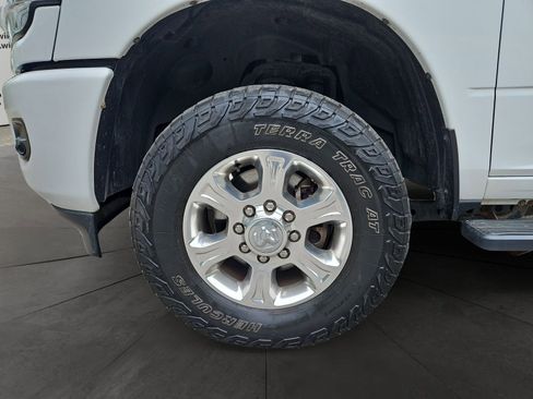 Used 2022 RAM 2500 Big Horn w/ Level C Equiment Group AWD/4WD image 14