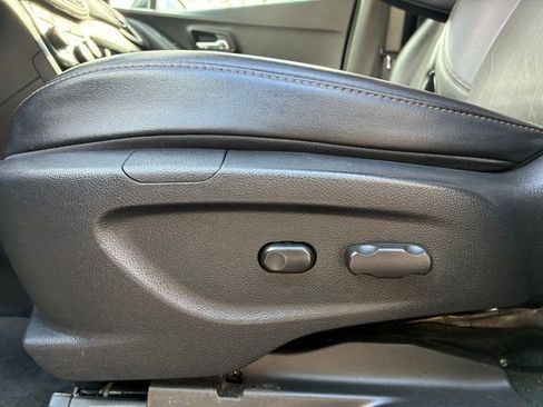 Used 2021 Chevrolet Trax LT w/ Driver Confidence Package image 12