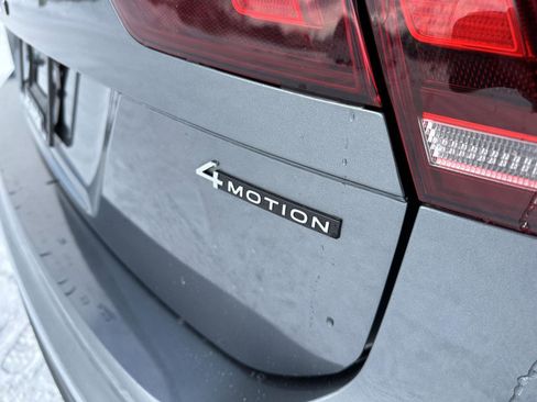 Used 2024 Volkswagen Tiguan S image 5