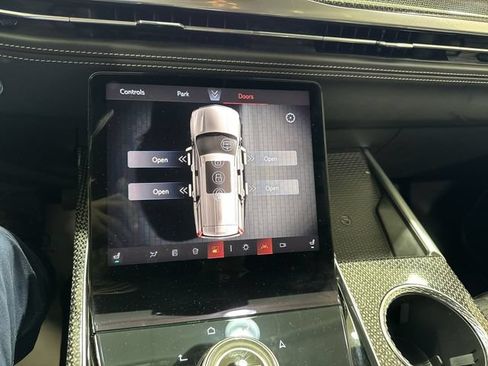 Used 2025 Cadillac Escalade V AWD/4WD image 18