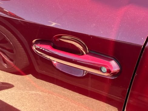 Used 2021 Toyota RAV4 LE image 7