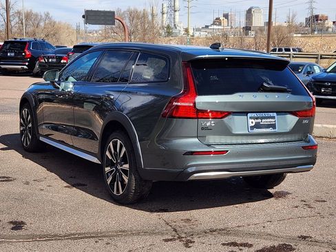 New 2026 Volvo V60 B5 Cross Country Ultra w/ Protection Package Premier image 26