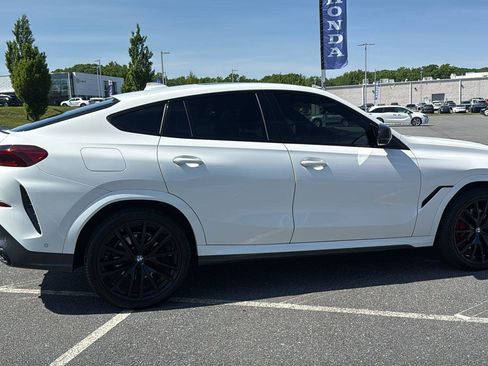 Used 2022 BMW X6 xDrive40i w/ Executive Package AWD/4WD image 4