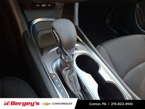 Used 2024 Chevrolet Malibu LT image 17