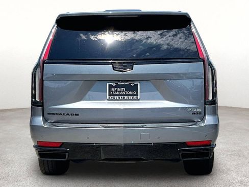 Used 2022 Cadillac Escalade ESV Sport w/ Touring Package RWD image 5