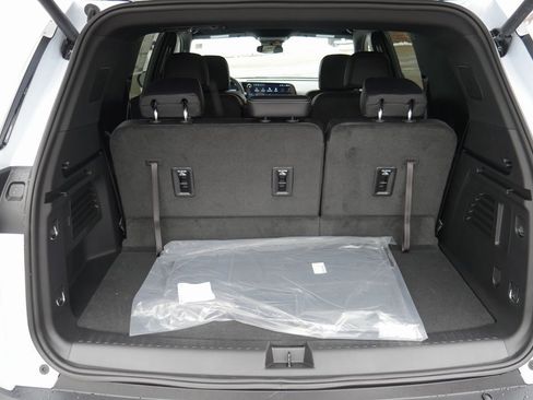 New 2026 Chevrolet Traverse LT w/ LPO, Floor Liner Package image 27