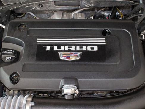 Certified 2023 Cadillac XT4 Premium Luxury w/ Enhanced Visibility Package image 4