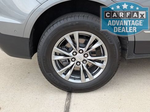 Used 2022 Cadillac XT5 Premium Luxury w/ Technology Package FWD image 4