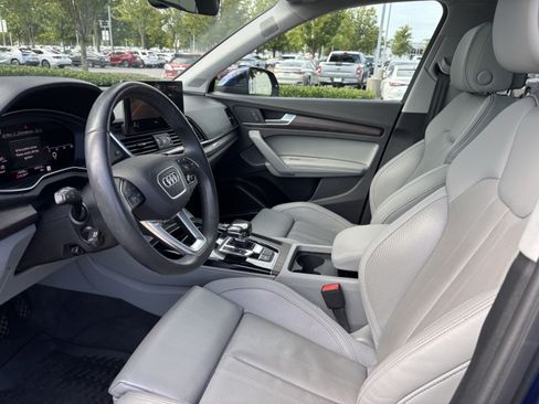 Certified 2025 Audi Q5 2.0T Premium Plus w/ Premium Plus Package AWD/4WD image 17