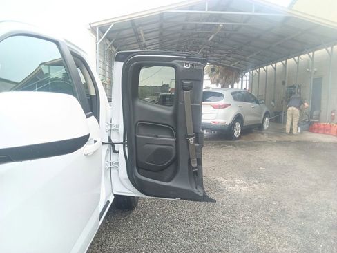 Used 2022 Chevrolet Colorado W/T w/ WT Convenience Package RWD image 29