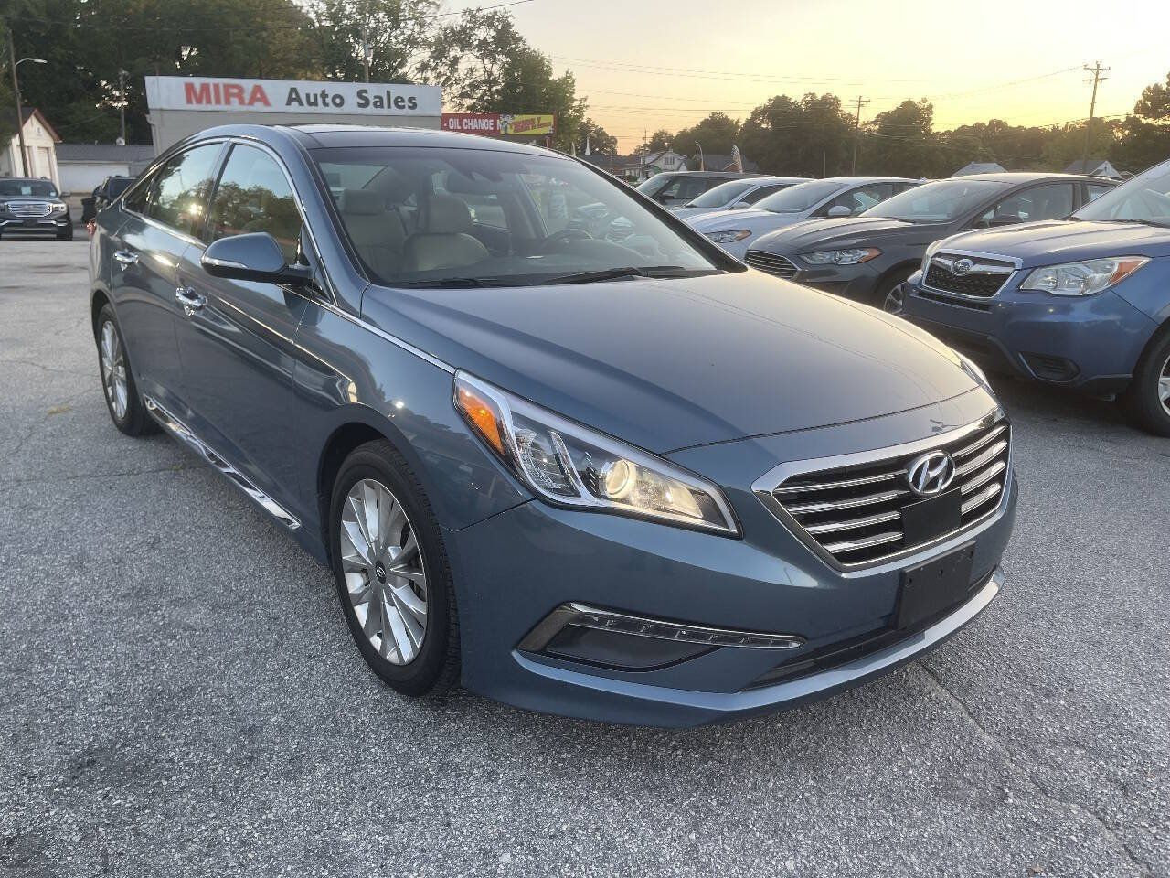 Used 2015 Hyundai Sonata Limited w/ Option Group 06 FWD image 2