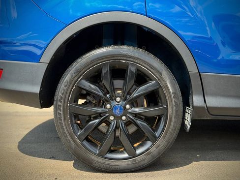 Used 2018 Ford Escape SE w/ SE Sport Appearance Package AWD/4WD image 37