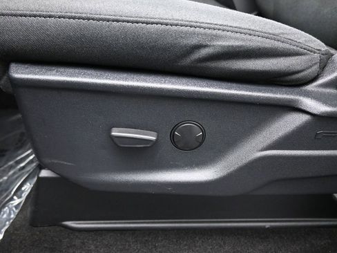 Certified 2022 Ford F150 XLT w/ Equipment Group 301A Mid image 11