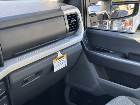 New 2025 Ford F250 XLT w/ FX4 Off-Road Package image 34