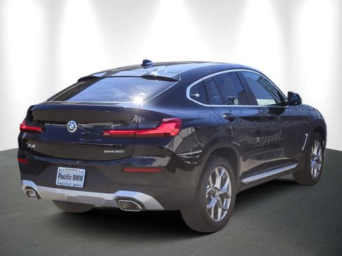Used 2025 BMW X4 xDrive30i w/ Premium Package image 6