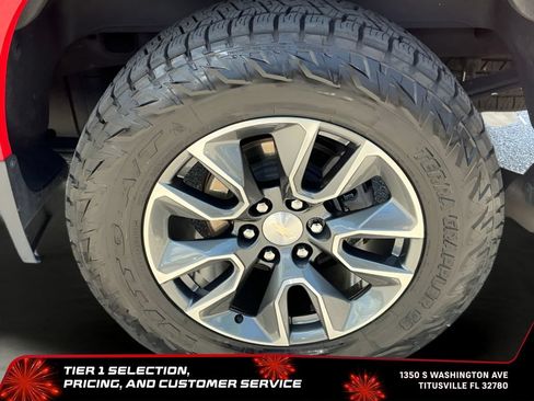 Used 2023 Chevrolet Silverado 1500 LT AWD/4WD image 25
