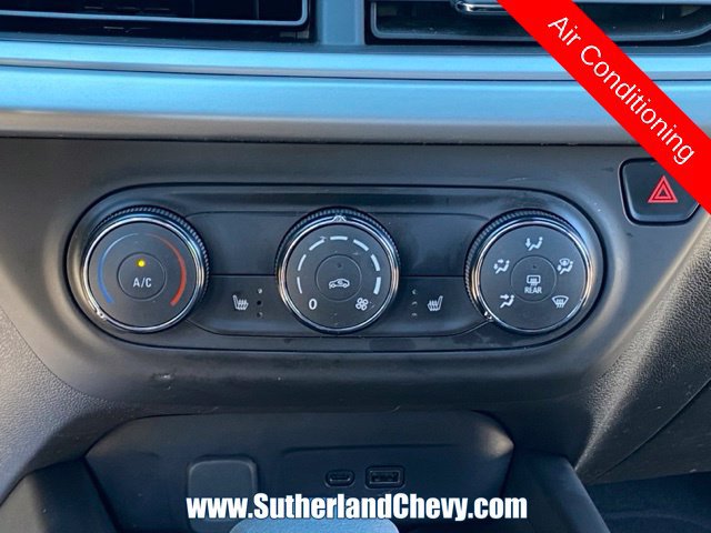 Used 2024 Chevrolet Trax RS w/ Driver Confidence Package FWD image 29