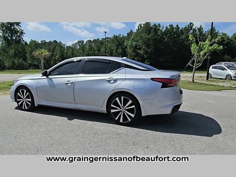 Used 2021 Nissan Altima 2.5 SR w/ SR Premium Package FWD image 28
