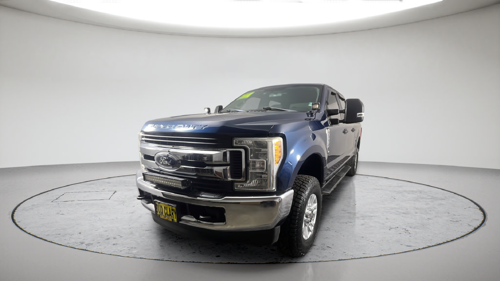Used 2017 Ford F250 XL w/ STX Appearance Package AWD/4WD image 2