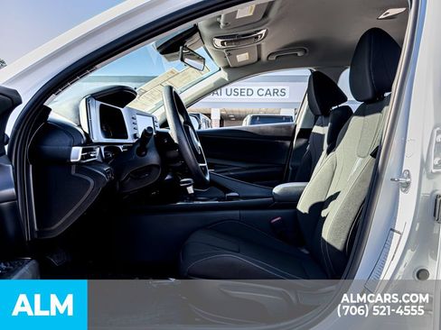 Certified 2026 Hyundai Elantra Hybrid FWD image 11