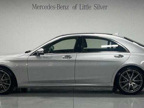 Used 2018 Mercedes-Benz S 560 4MATIC Sedan image 2