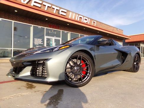 Used 2024 Chevrolet Corvette Z06 RWD image 1