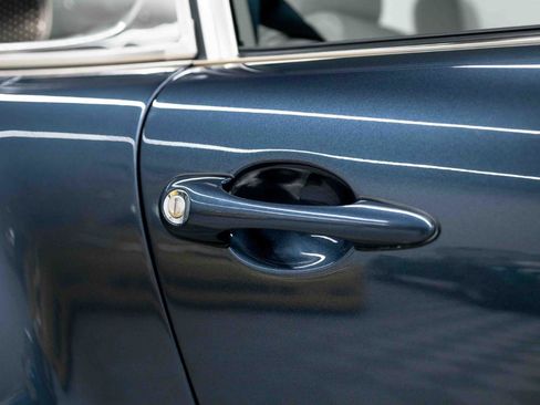Used 1991 Porsche 911 Carrera image 23