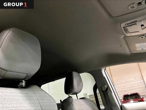 Certified 2021 Toyota Sienna LE image 13