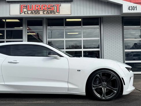 Used 2018 Chevrolet Camaro SS image 11