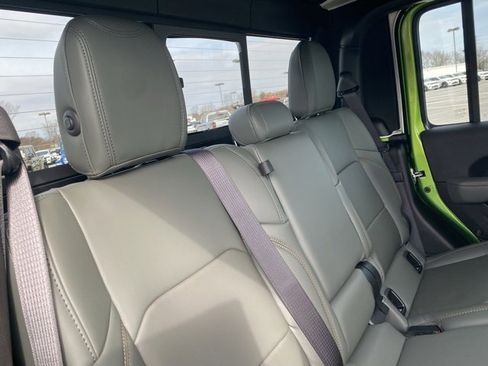 New 2026 Jeep Gladiator Mojave image 33