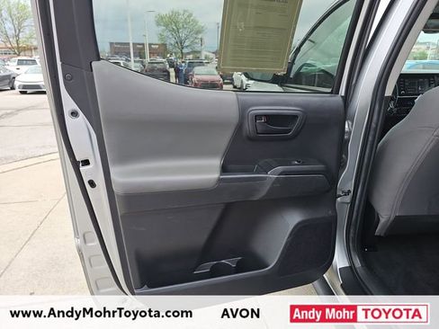 Used 2022 Toyota Tacoma SR AWD/4WD image 29