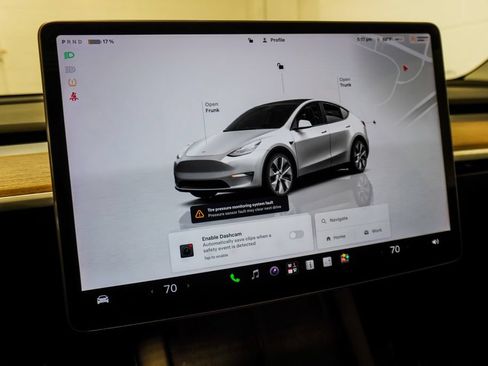 Used 2023 Tesla Model Y Long Range AWD/4WD image 19