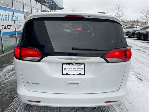 Used 2020 Chrysler Voyager Lxi image 30