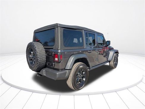 Used 2021 Jeep Wrangler Unlimited Sport image 4