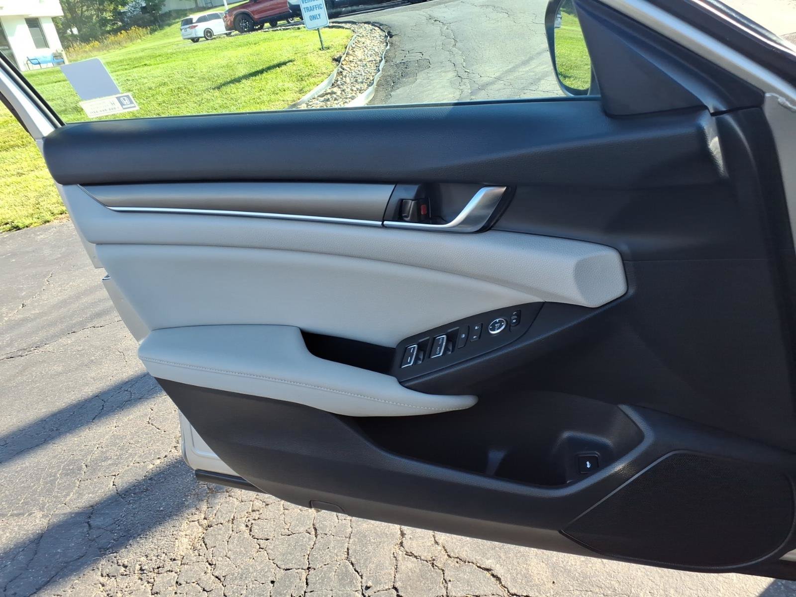Certified 2020 Honda Accord LX image 9