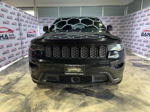 Used 2021 Jeep Grand Cherokee Laredo X AWD/4WD image 2