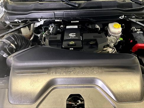 Used 2024 RAM 2500 Laramie image 30