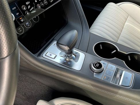 Used 2025 Genesis G70 2.5T w/ Sport Prestige Package image 18