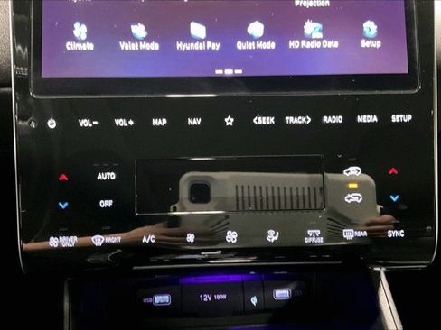 Used 2023 Hyundai Tucson Limited image 32