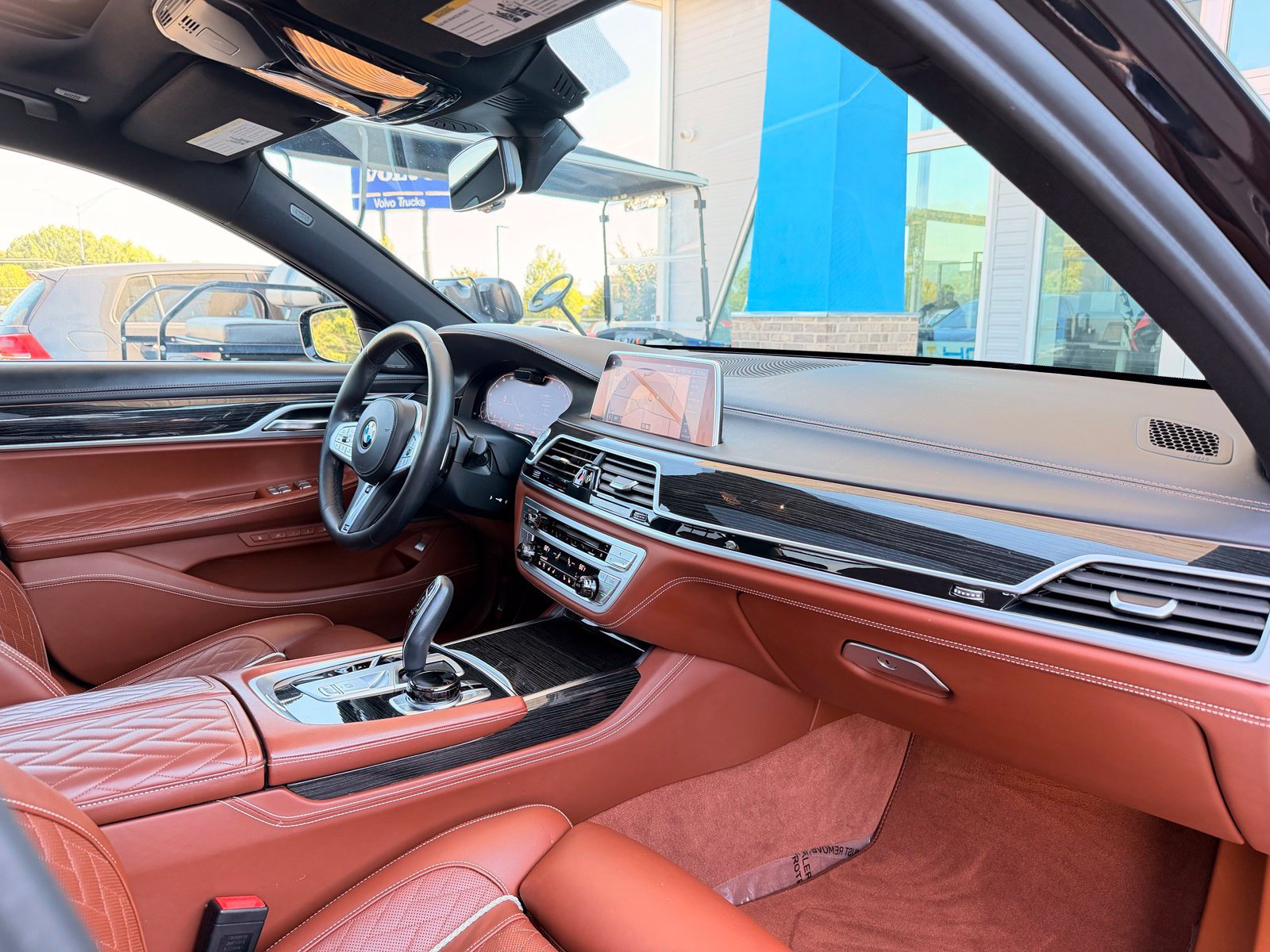Used 2020 BMW 750i xDrive w/ Executive Package AWD/4WD image 38