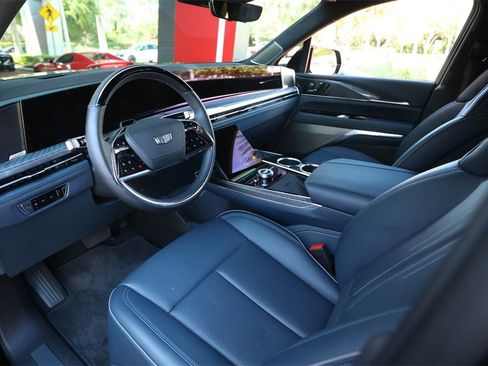 Used 2025 Cadillac Escalade IQ Sport 2 w/ LPO, ONYX Package image 34