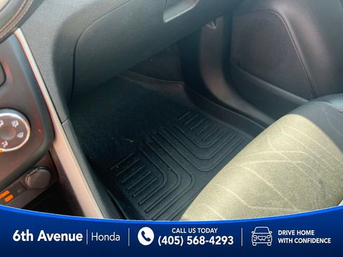 Used 2019 Chevrolet Trax LT w/ LT Convenience Package AWD/4WD image 33