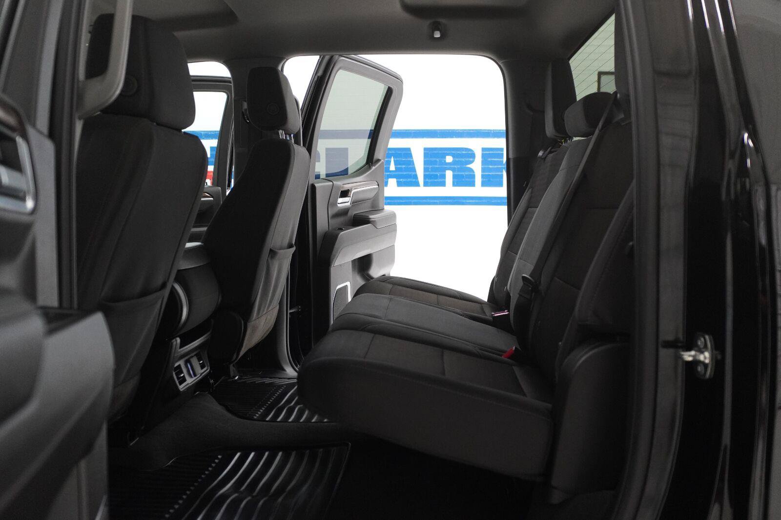 Used 2025 Chevrolet Silverado 1500 LT RWD image 22