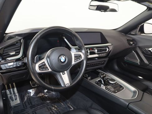 Used 2022 BMW Z4 M40i w/ Premium Package image 34