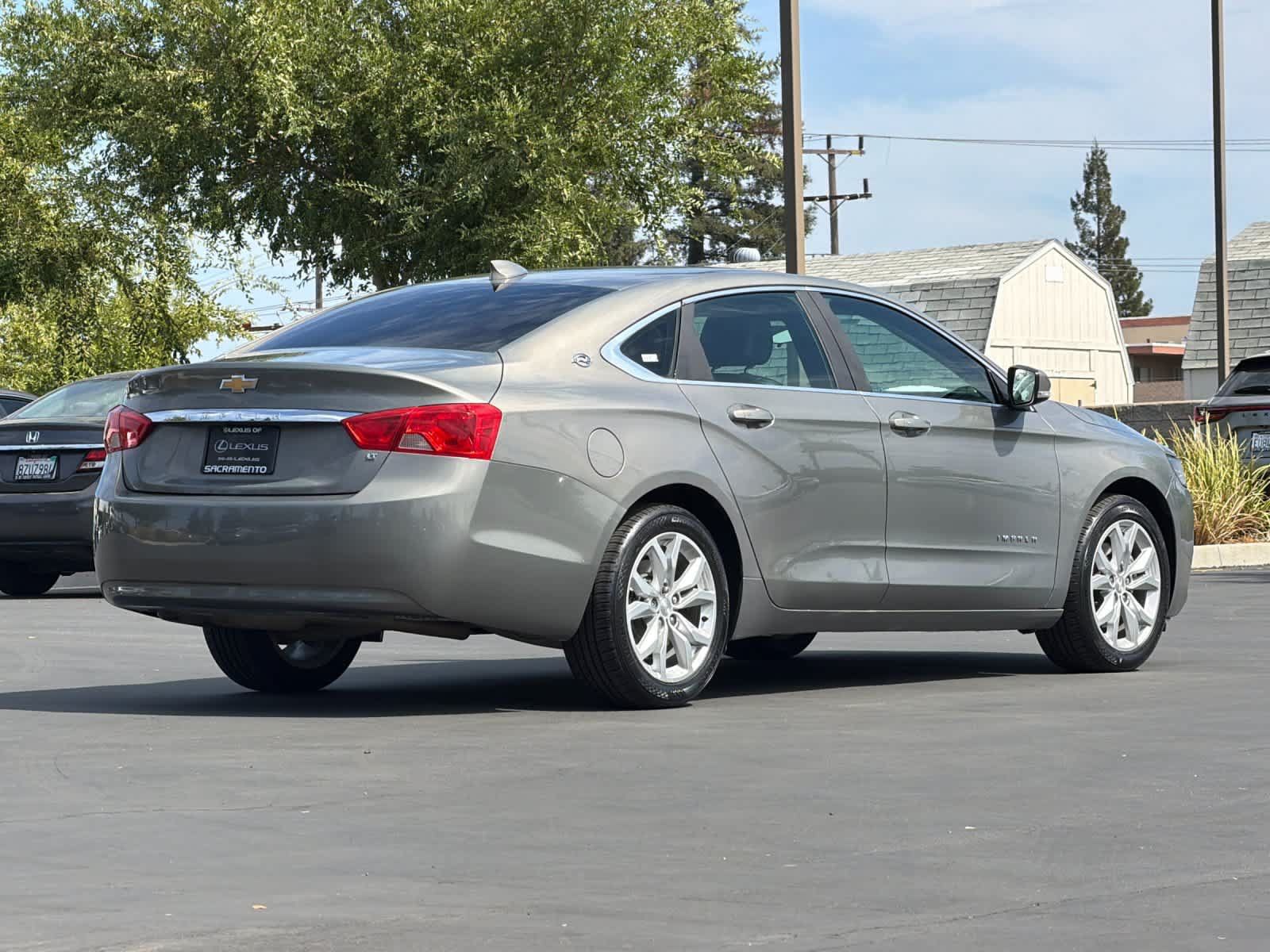 Used 2019 Chevrolet Impala LT FWD image 2