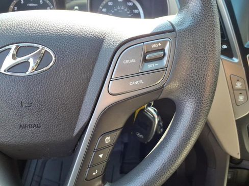 Used 2017 Hyundai Santa Fe Sport image 19