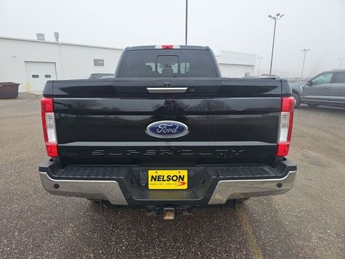 Used 2019 Ford F350 Lariat w/ Chrome Package image 4